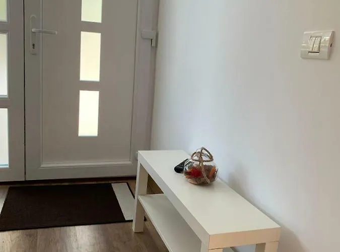 Zeino Place アパート