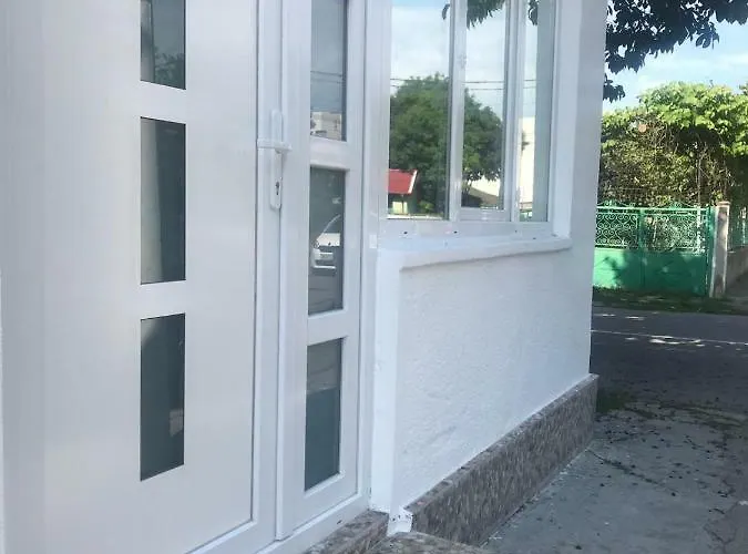 Zeino Place アパート